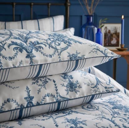 KING SIZE: Laura Ashley Tuileries Reversible 200 Thread Count King Duvet Cover Set, Midnight view 2