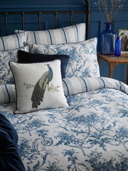 SUPER KING SIZE: Laura Ashley Tuileries Reversible 200 Thread Count Super King Duvet Cover Set, Midnight view 3